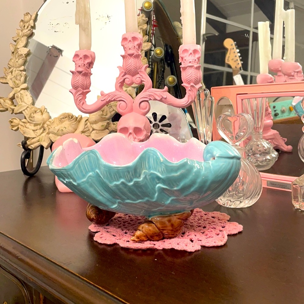 Vanity tray bowl shaped like a shell pink and blue